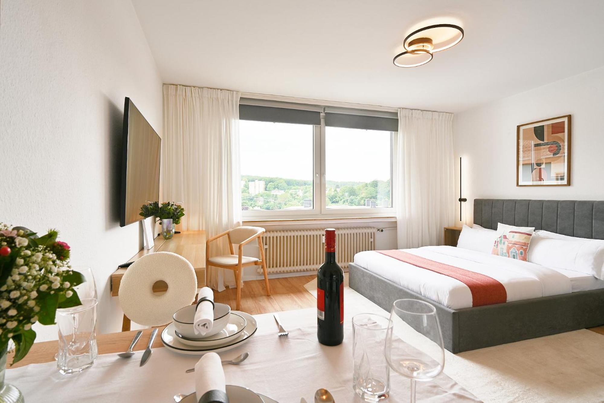Beautiful And Stylish 1-Bedroom With Kitchen And King Size Bed ヴッパータール エクステリア 写真